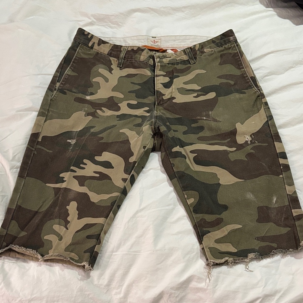 Dockers Men's Green Camouflage Cargo Shorts